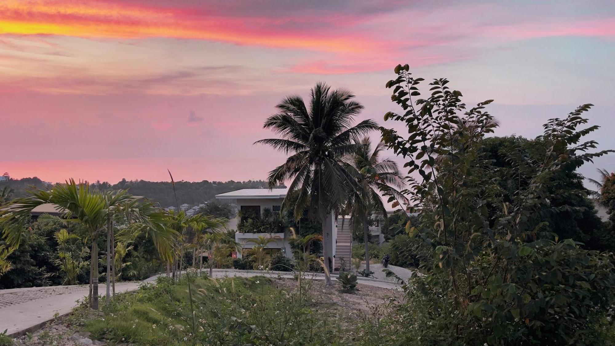 Infinity Villa Salad Beach Exterior photo